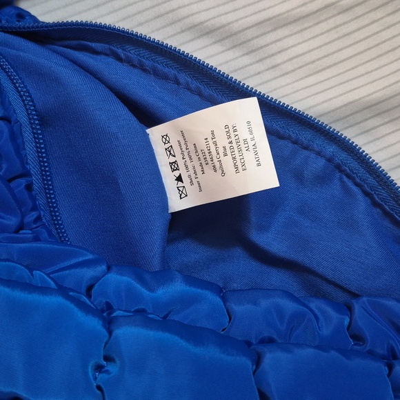 Quilted puffer carryall bag - Picture 5 of 5